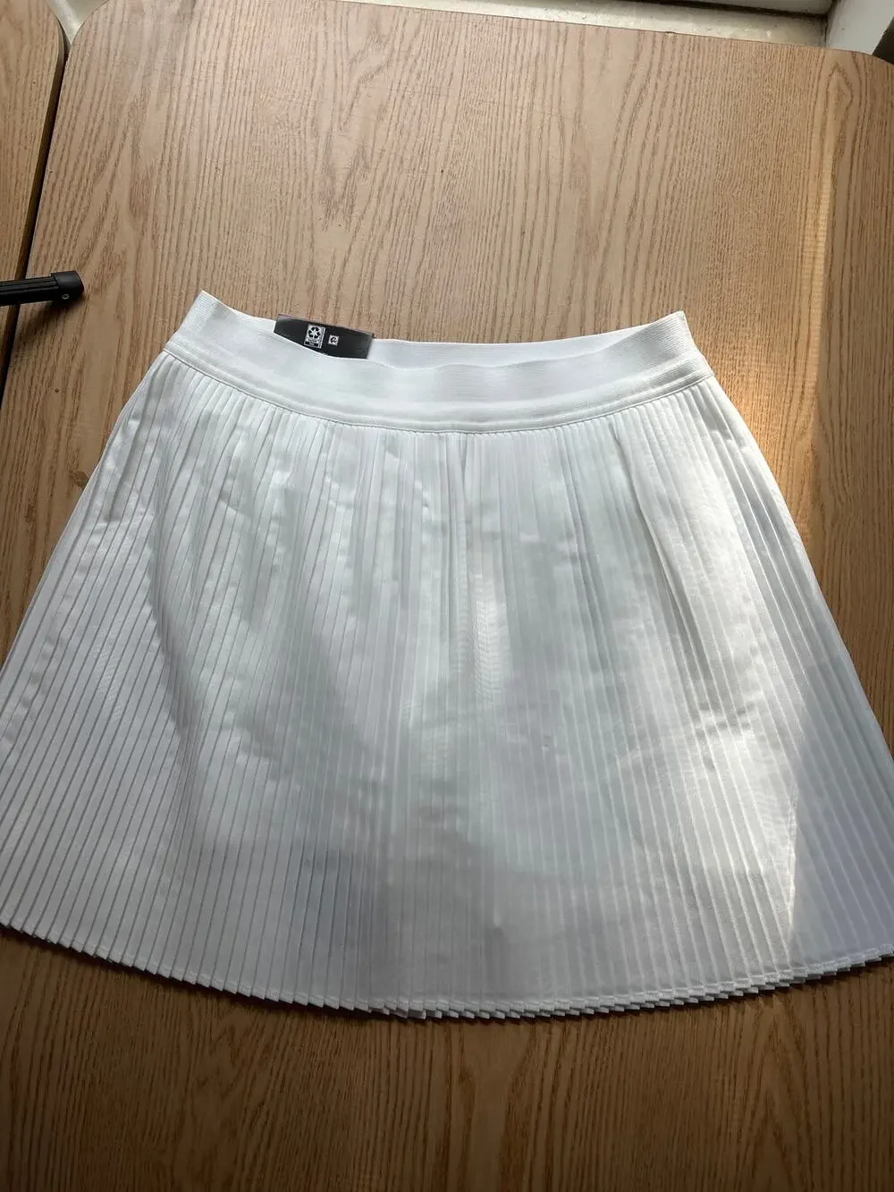 New Women’s GapFit Athletic Pleaded Stretchy Skort w/Inside Pocket White Small